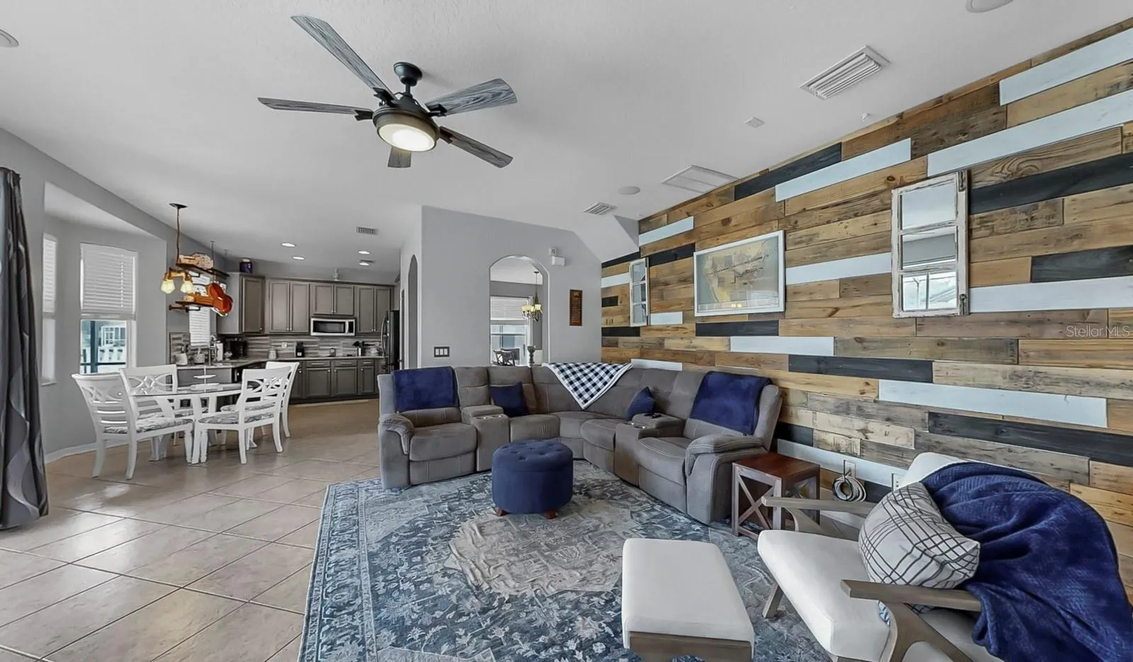 10767 BANFIELD DR