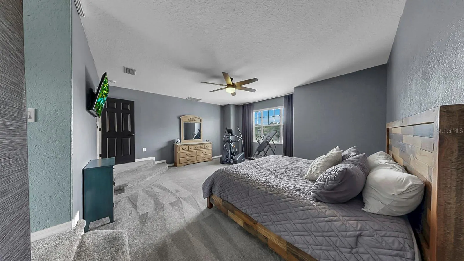 10767 BANFIELD DR