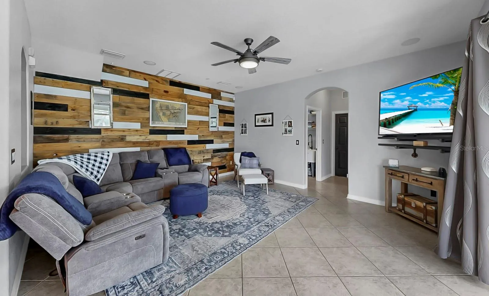 10767 BANFIELD DR