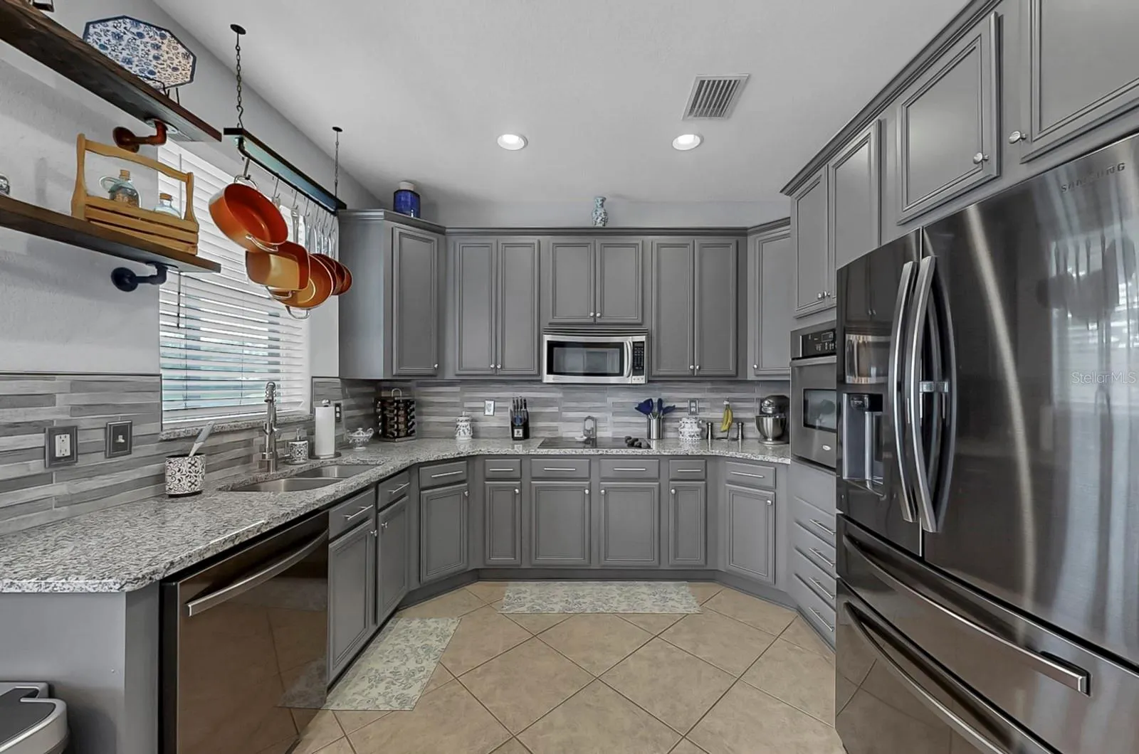 10767 BANFIELD DR