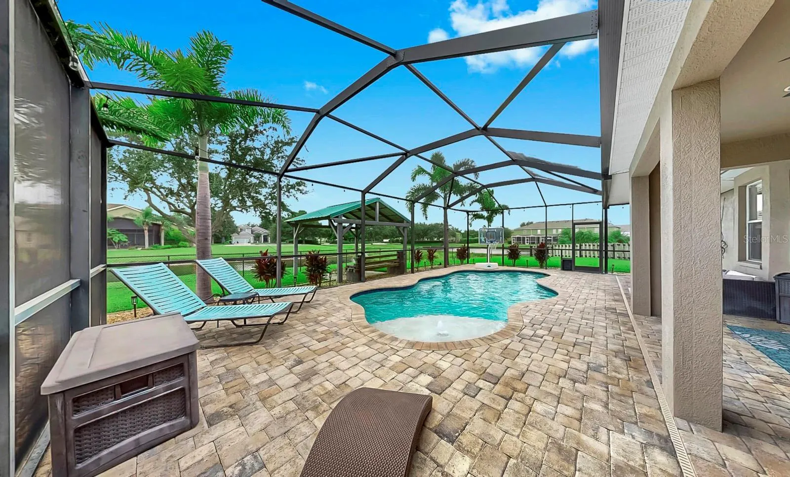 10767 BANFIELD DR