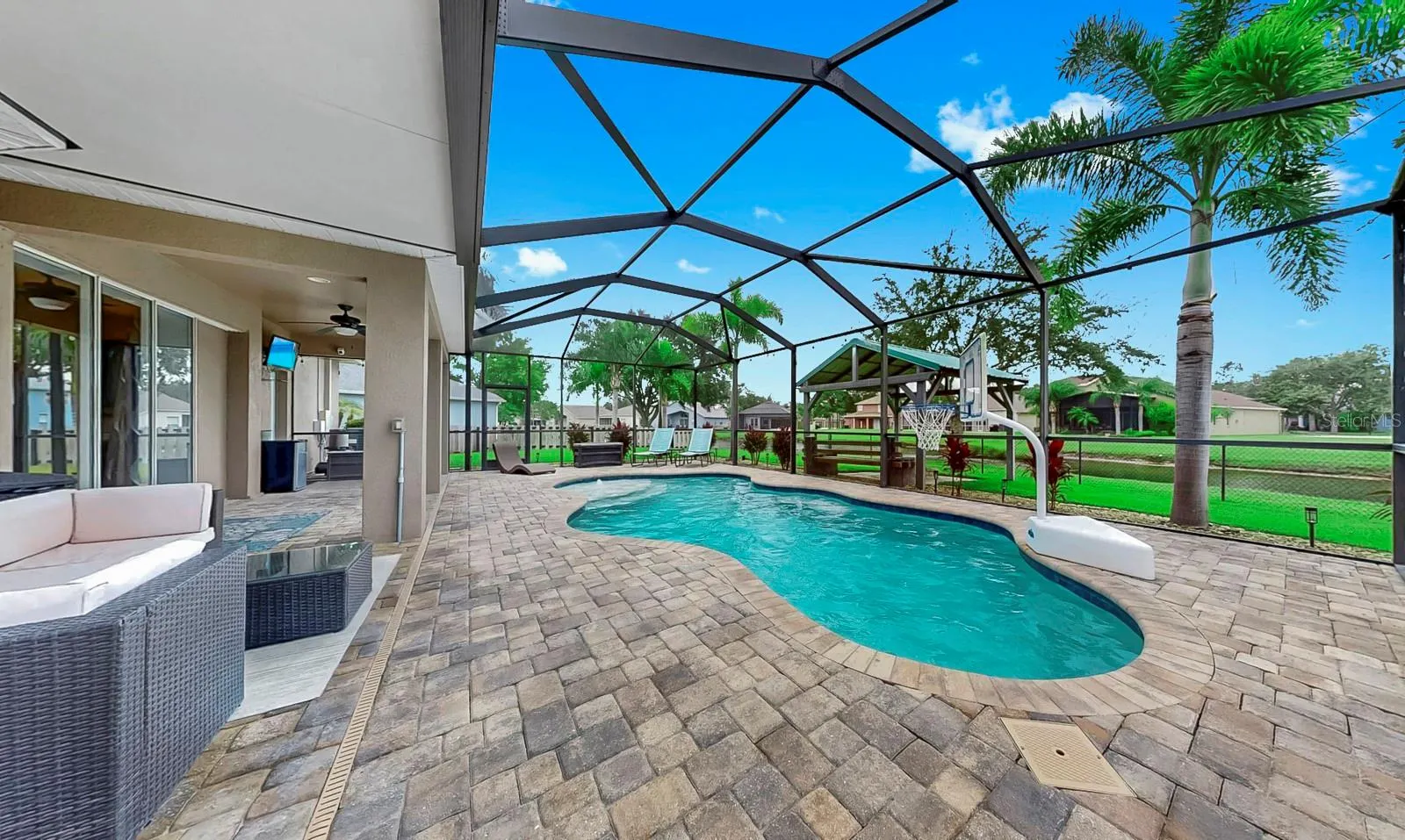 10767 BANFIELD DR