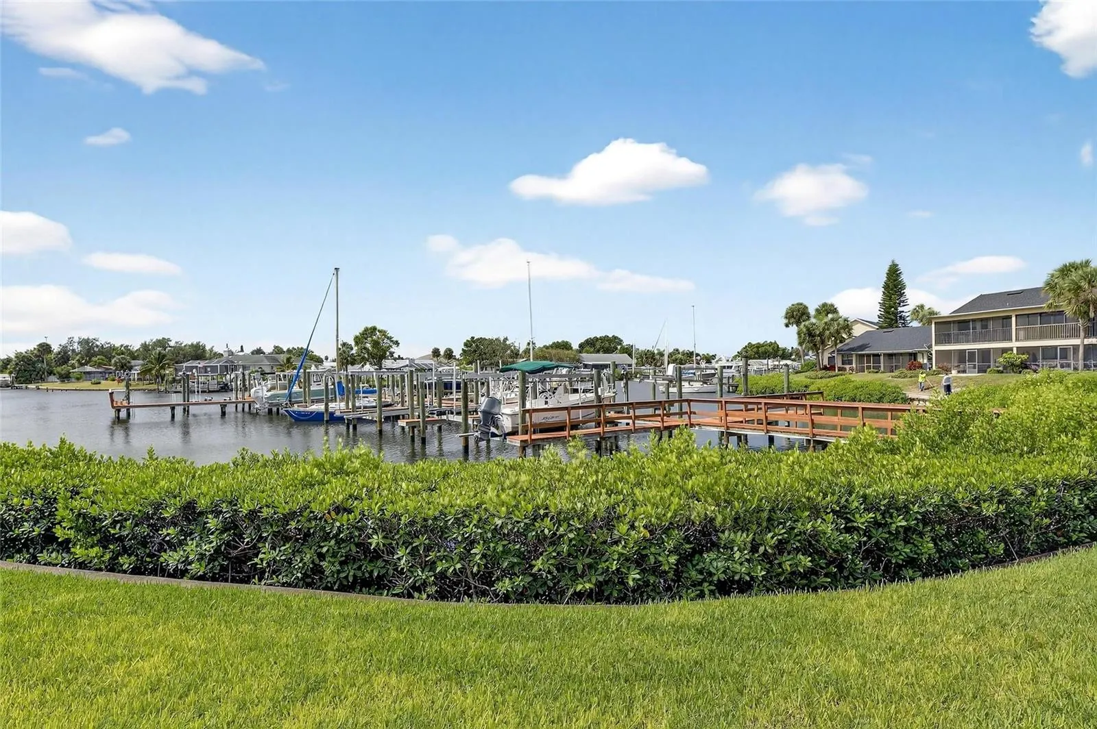 620 YARDARM DR #10, #10