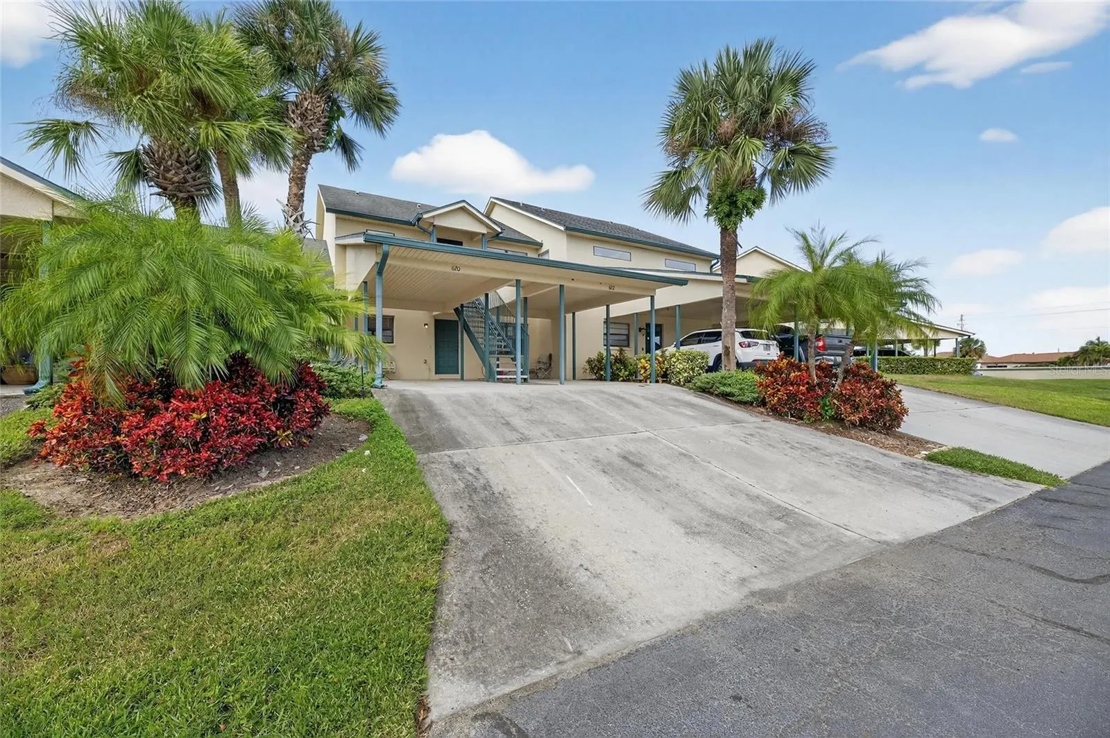 620 YARDARM DR #10, #10