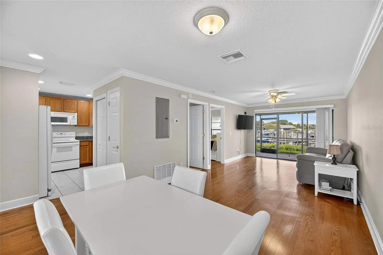620 YARDARM DR #10, #10
