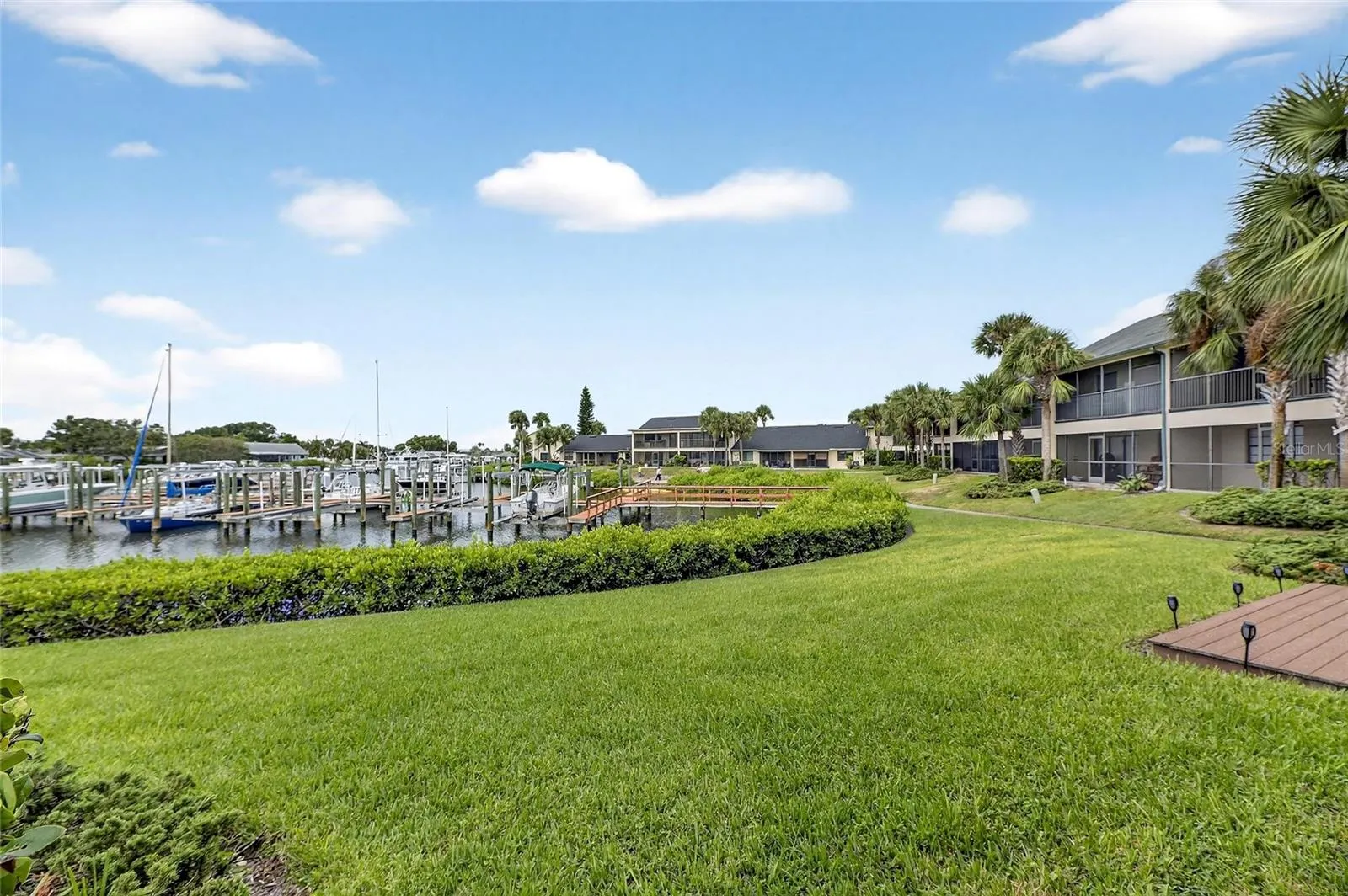 620 YARDARM DR #10, #10