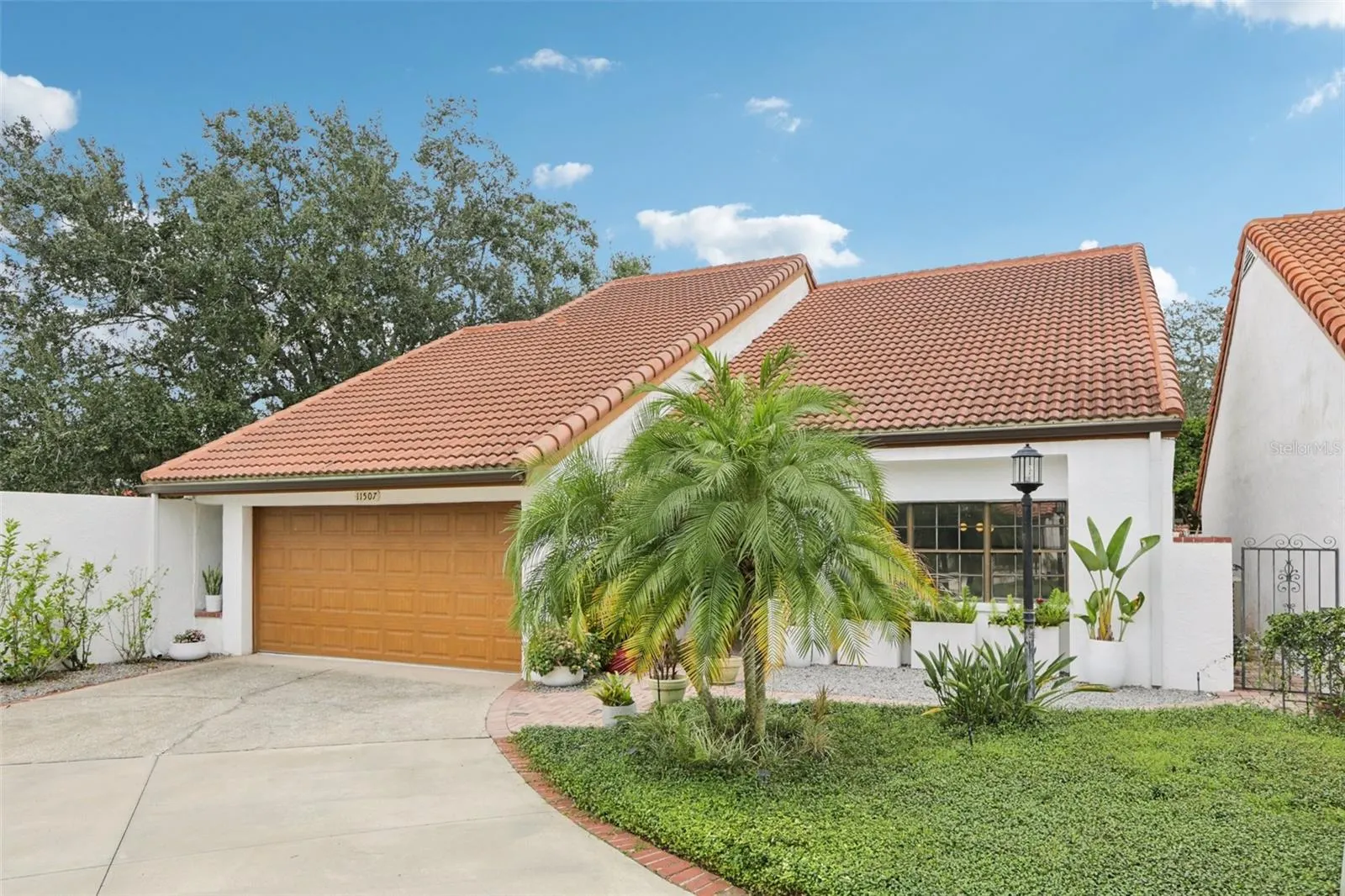 11507 ROBLES DEL RIO PL