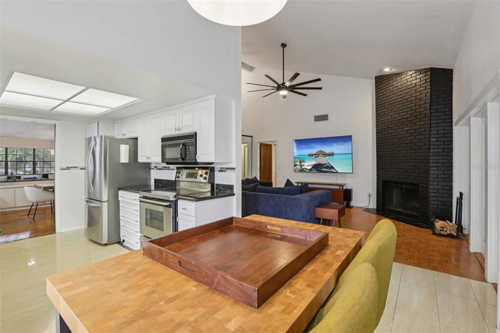 11507 ROBLES DEL RIO PL