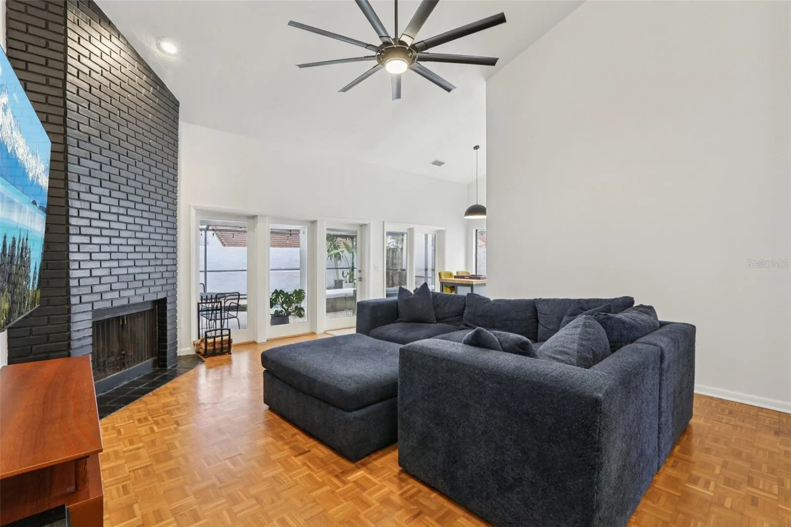 11507 ROBLES DEL RIO PL