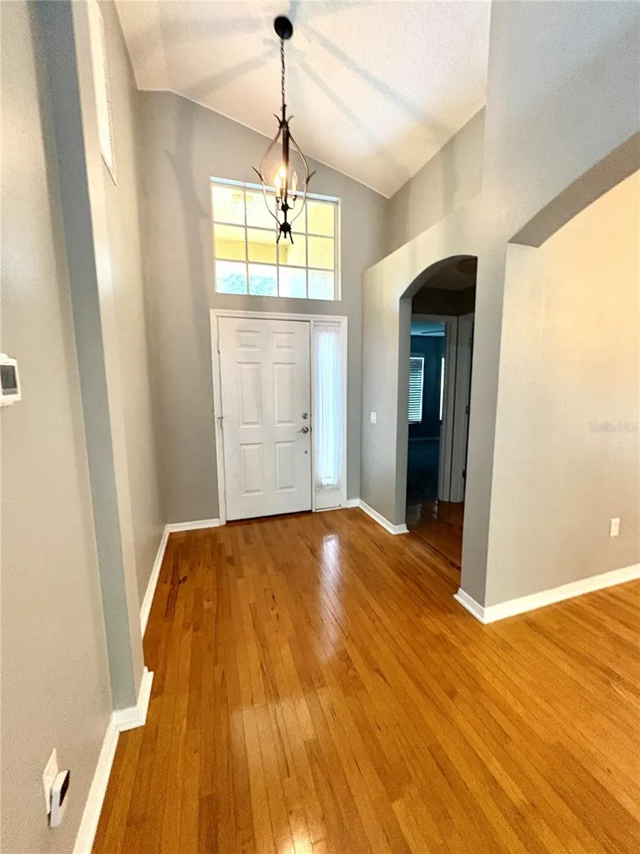 3325 MANOR COVE CIR