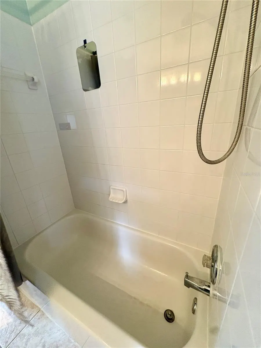3325 MANOR COVE CIR