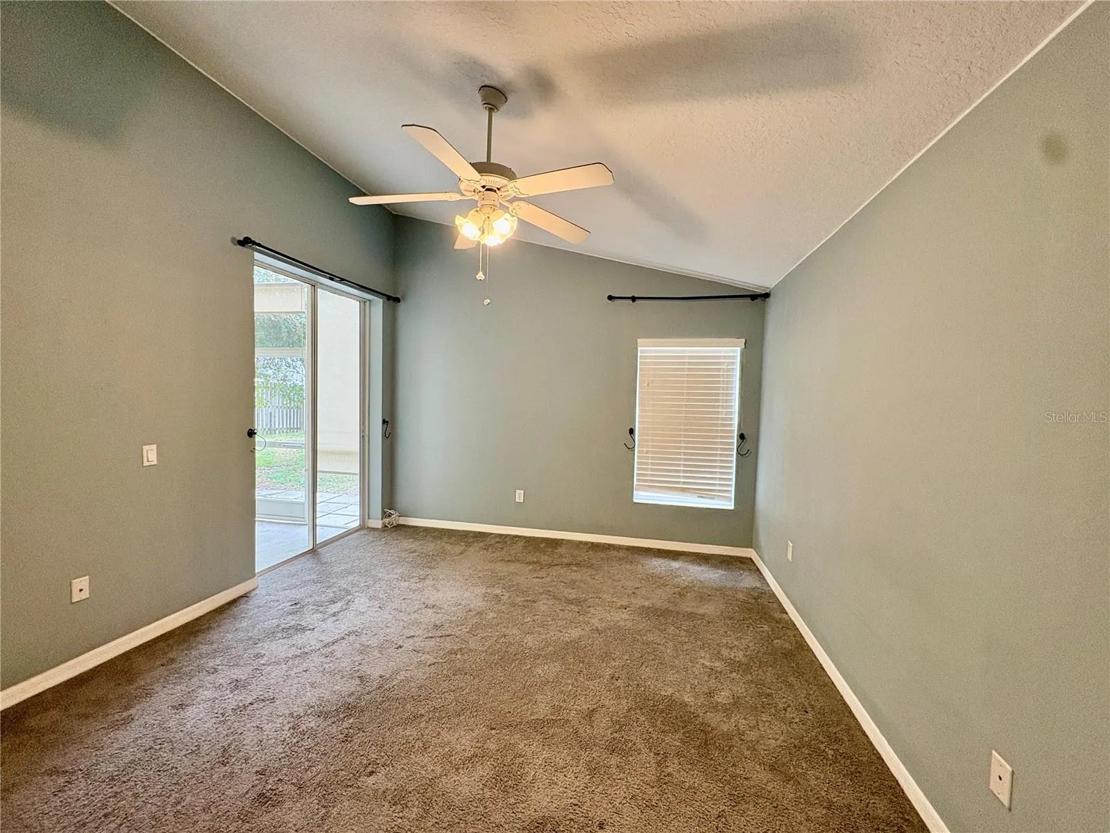 3325 MANOR COVE CIR