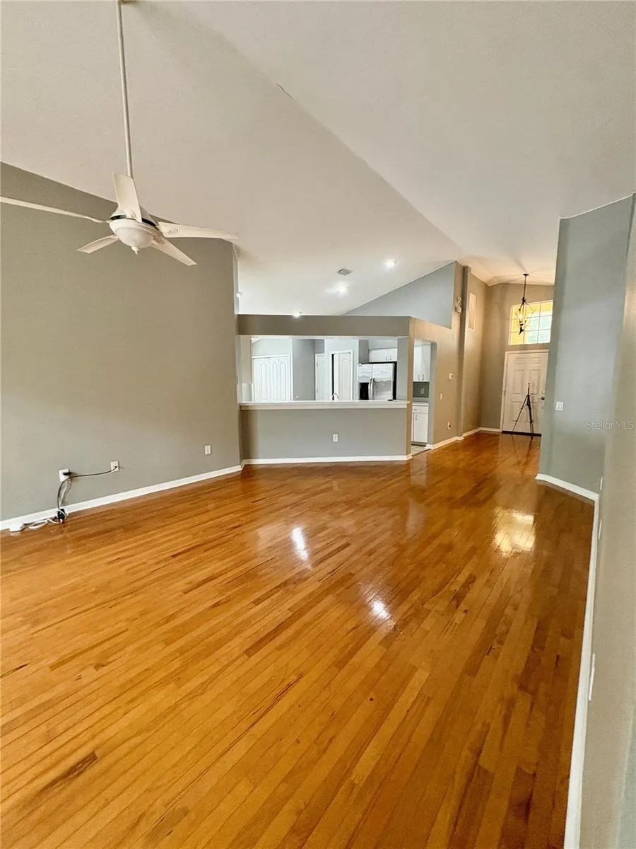 3325 MANOR COVE CIR