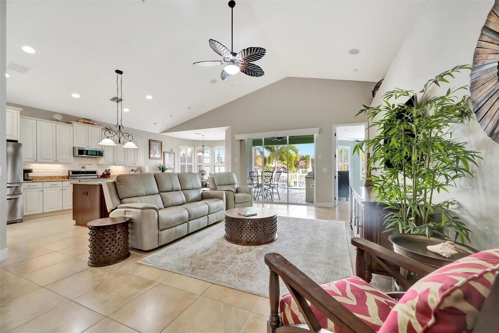 417 BAHAMA GRANDE BLVD