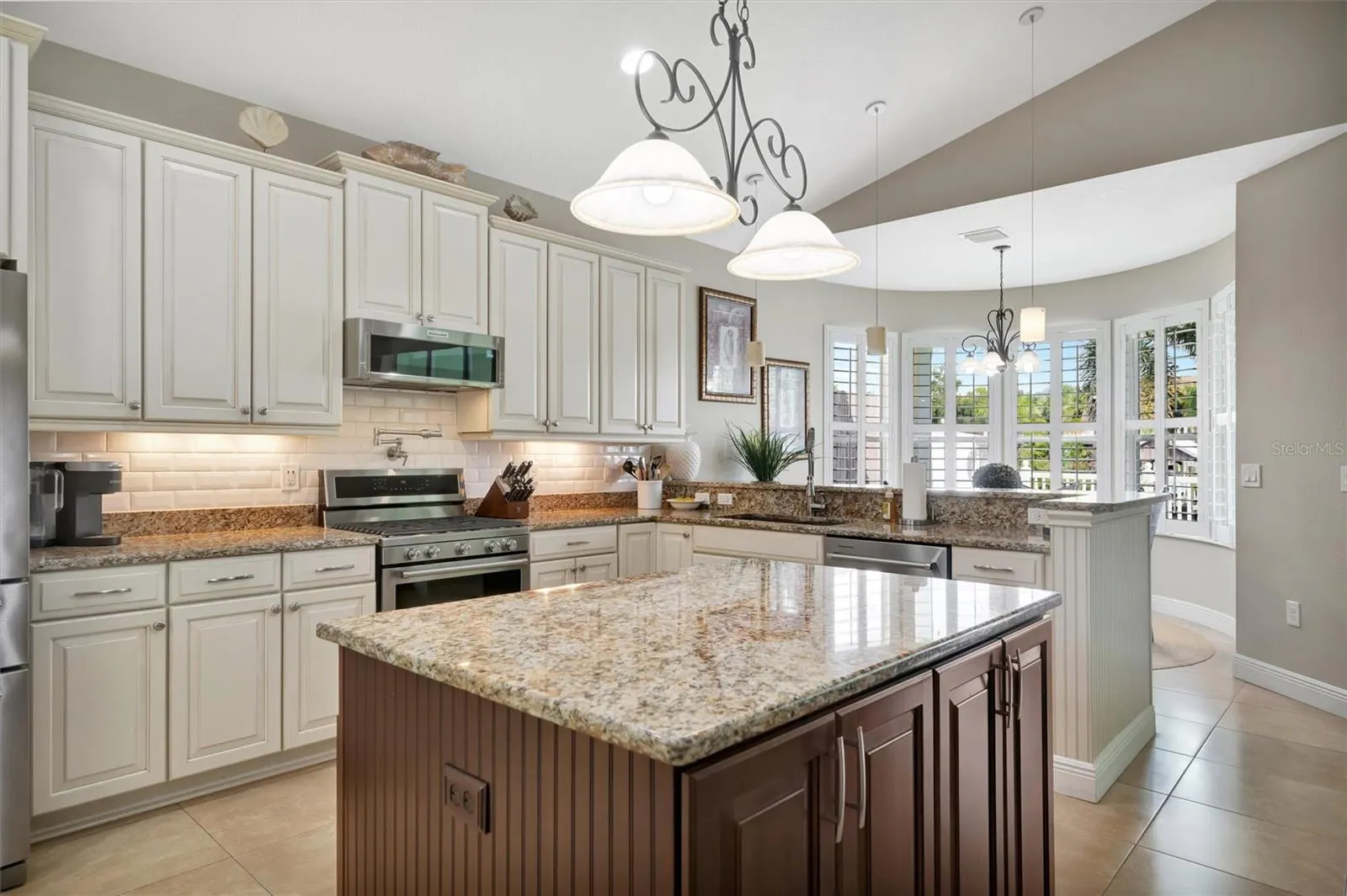 417 BAHAMA GRANDE BLVD