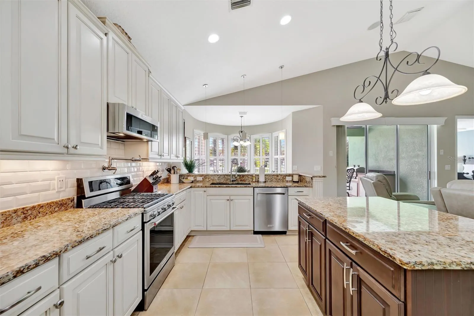 417 BAHAMA GRANDE BLVD