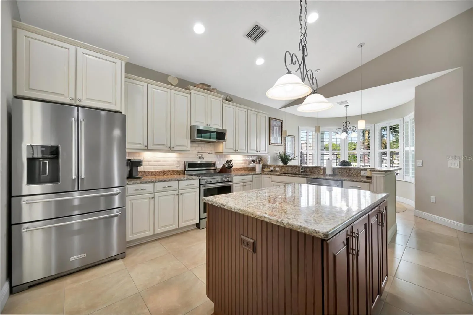 417 BAHAMA GRANDE BLVD