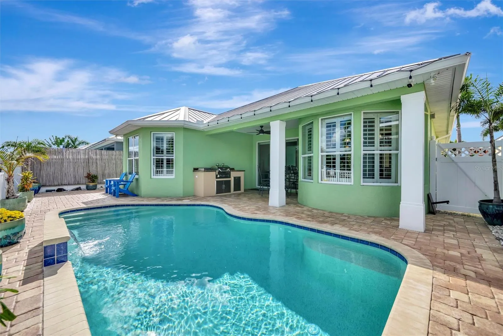 417 BAHAMA GRANDE BLVD