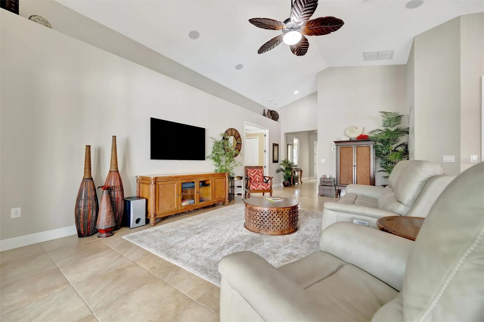417 BAHAMA GRANDE BLVD