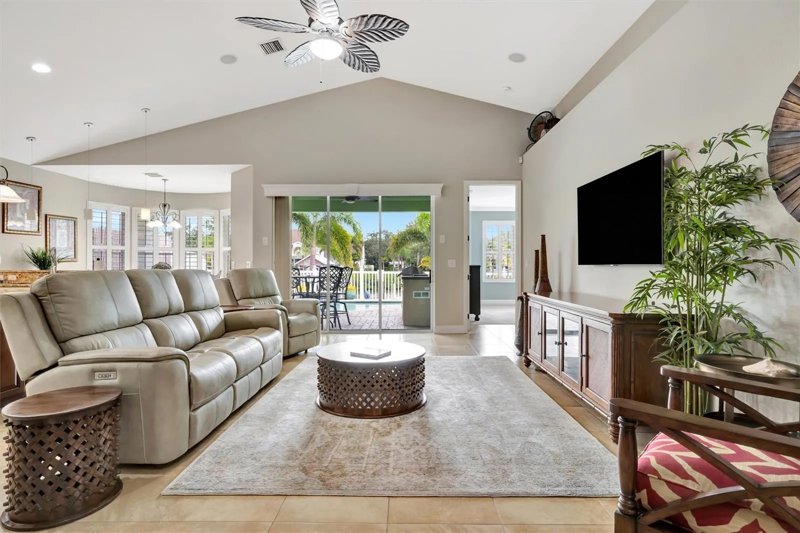 417 BAHAMA GRANDE BLVD