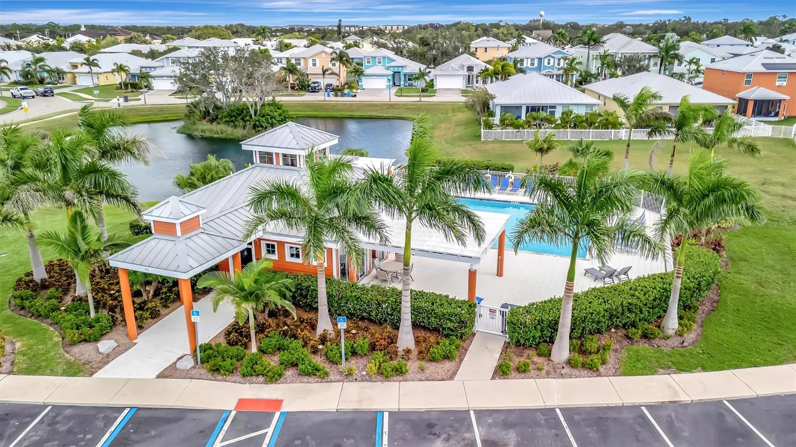 417 BAHAMA GRANDE BLVD