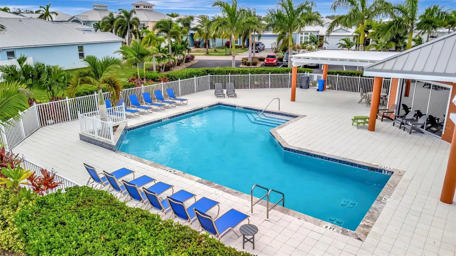 417 BAHAMA GRANDE BLVD