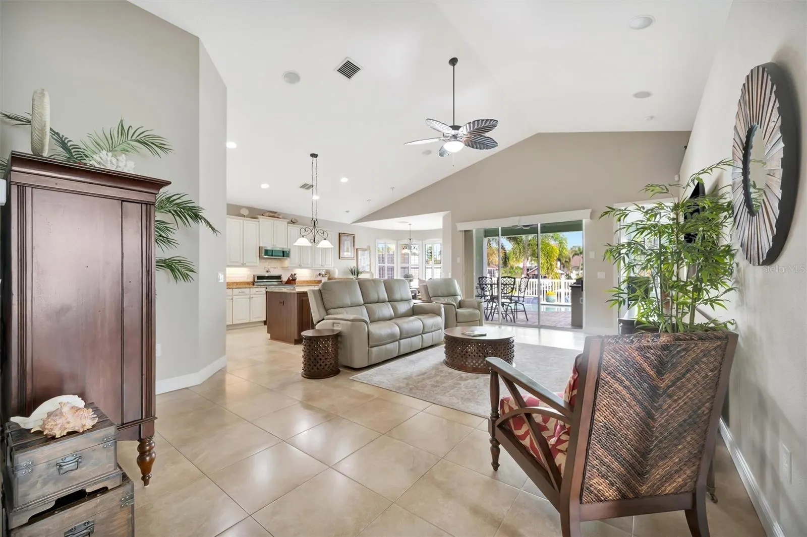 417 BAHAMA GRANDE BLVD