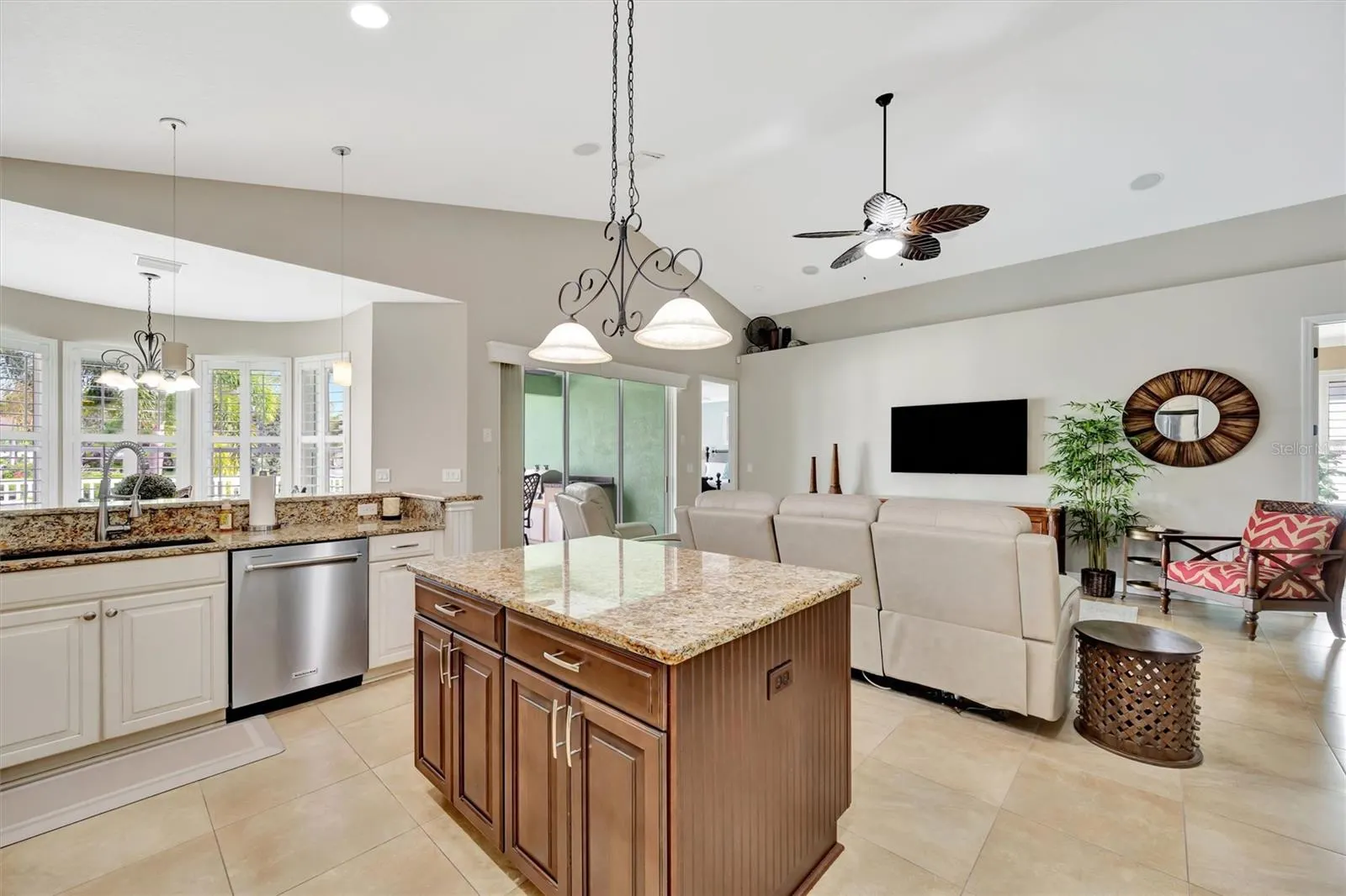 417 BAHAMA GRANDE BLVD