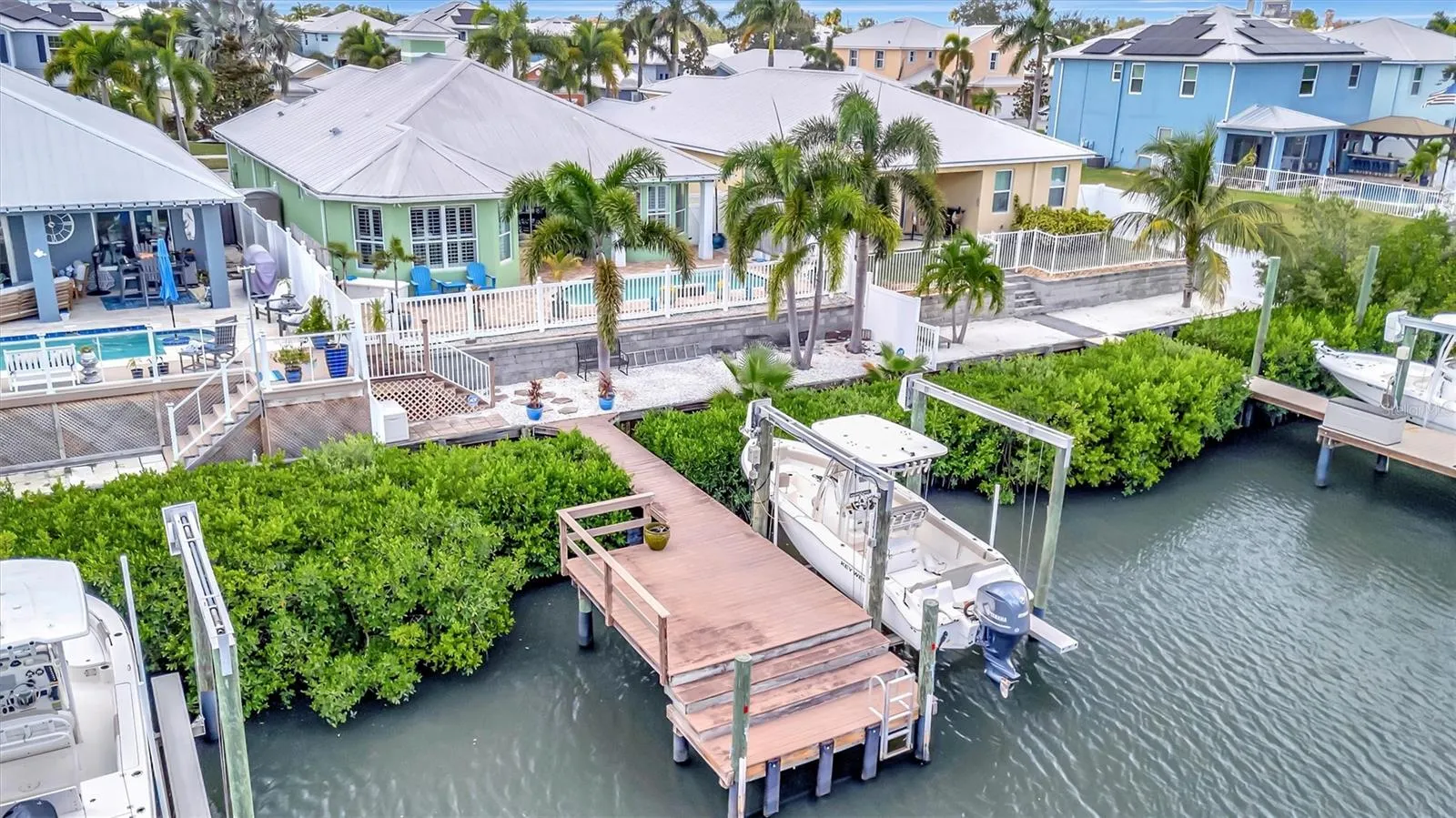 417 BAHAMA GRANDE BLVD