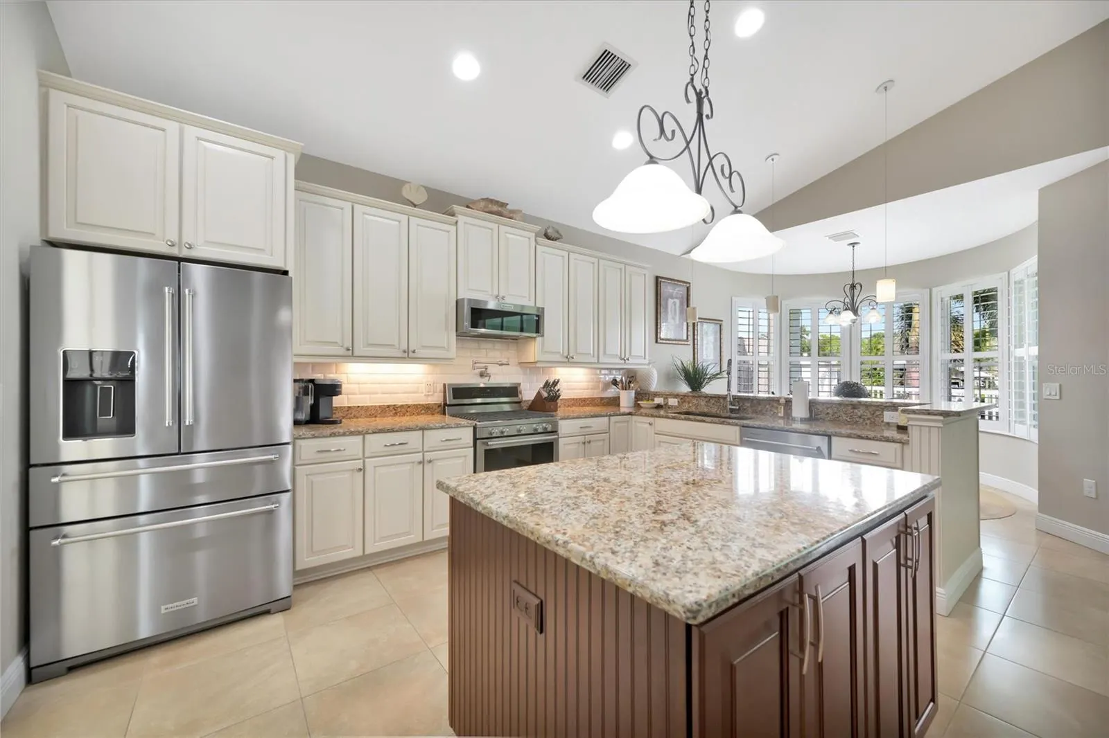 417 BAHAMA GRANDE BLVD