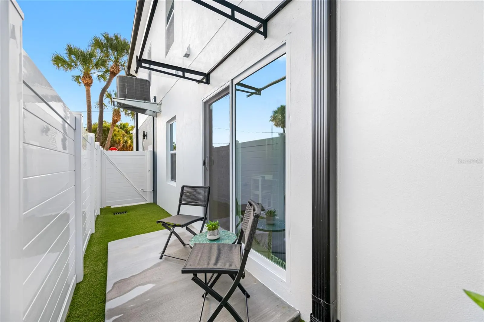 527 N GARDEN AVE #North Unit, #North Unit
