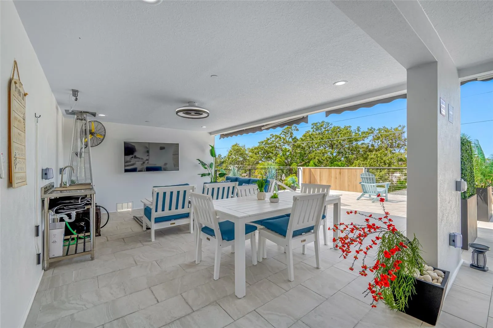 527 N GARDEN AVE #North Unit, #North Unit