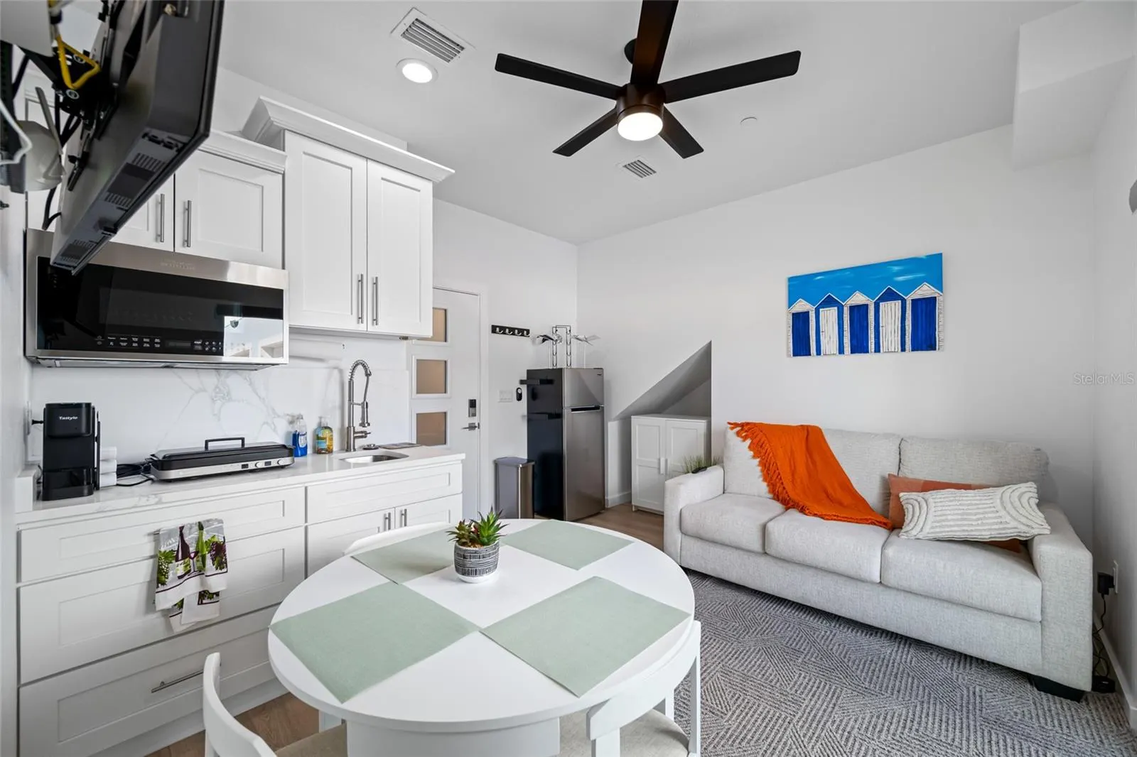 527 N GARDEN AVE #North Unit, #North Unit