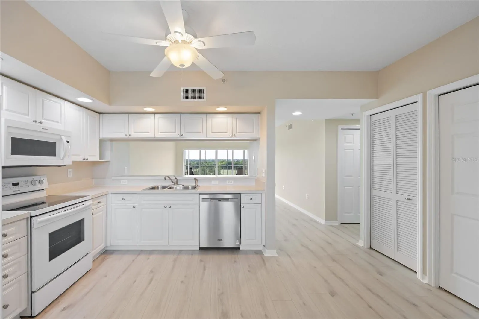 1200 COUNTRY CLUB DR #6305, #6305
