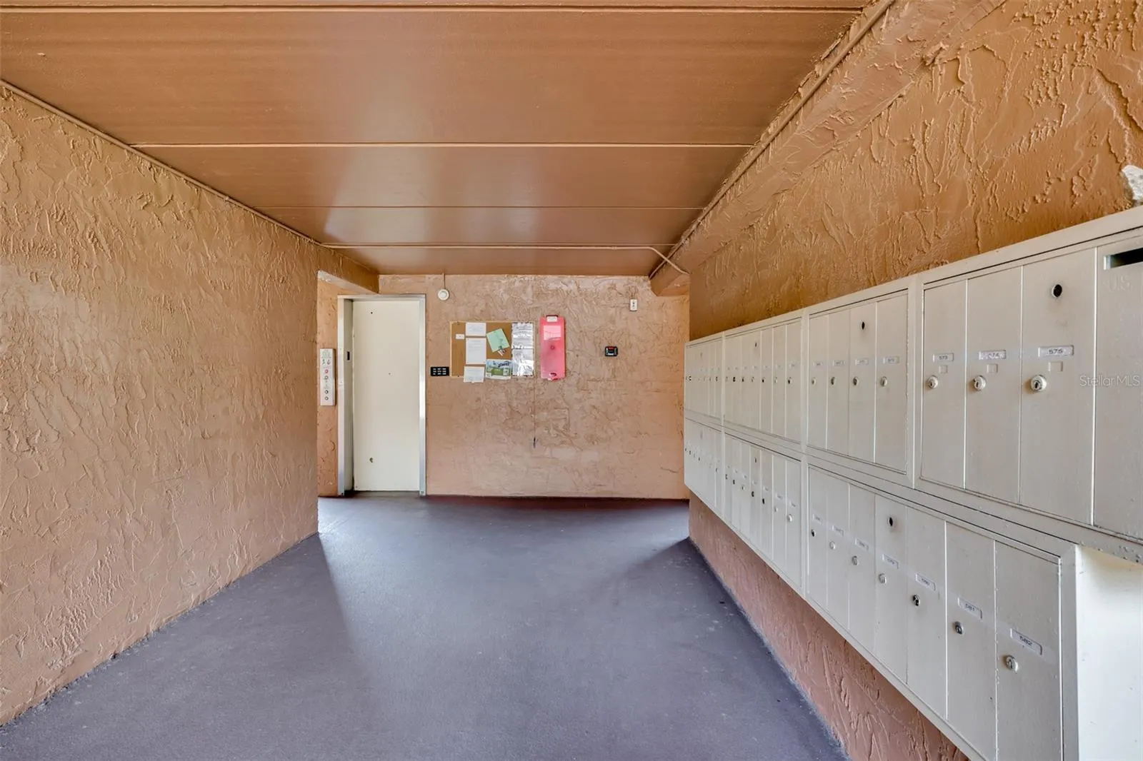 12760 INDIAN ROCKS RD #546, #546