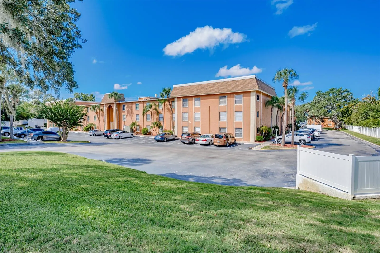 12760 INDIAN ROCKS RD #546, #546