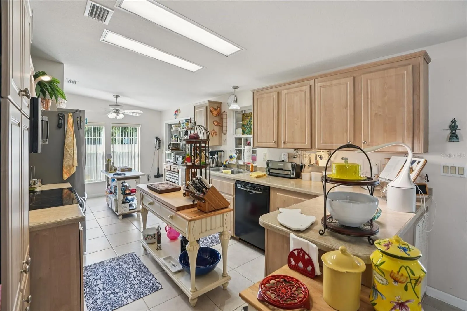 34428 OLEANDER DR N