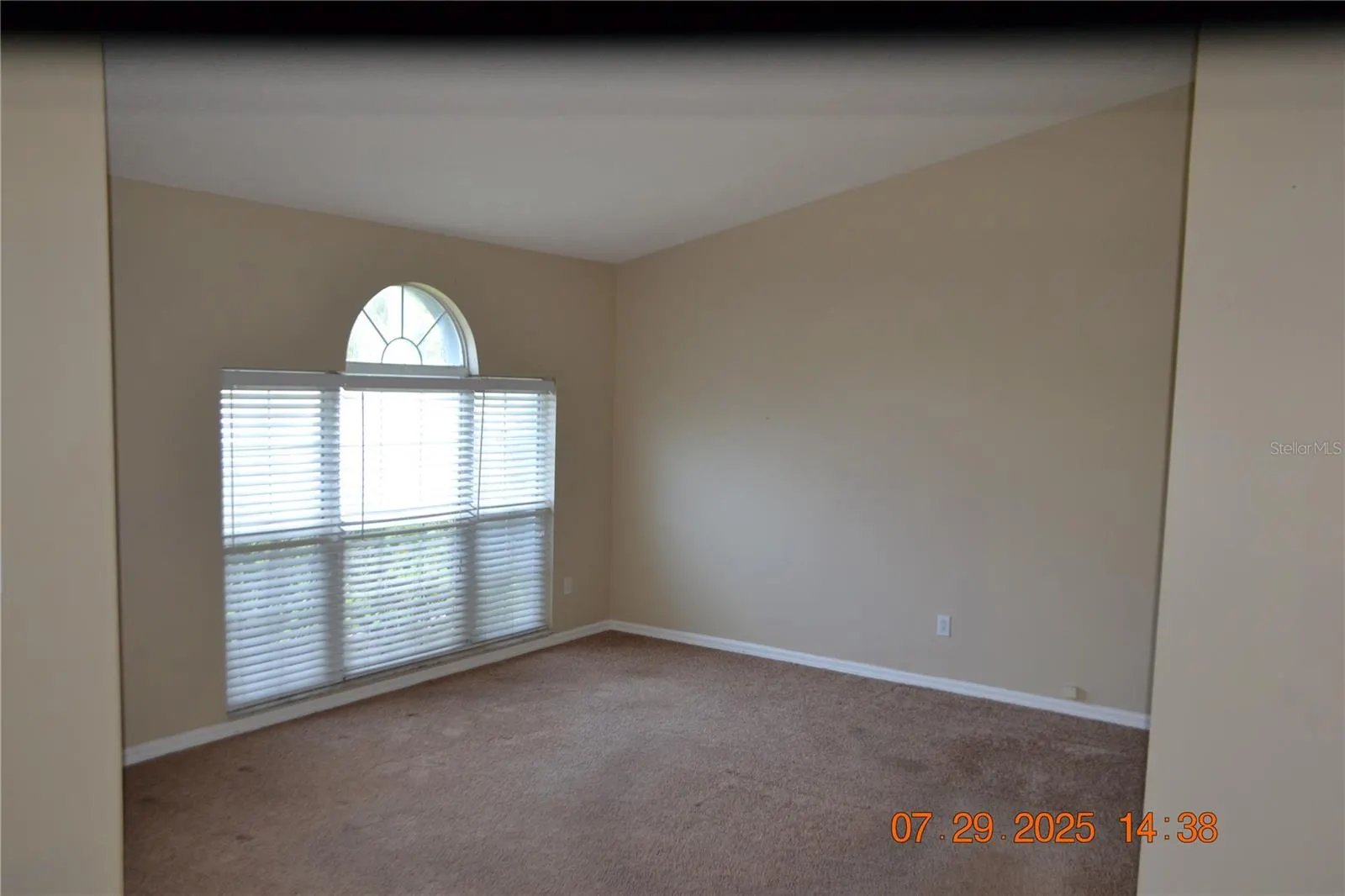 10131 CEDAR DUNE DR