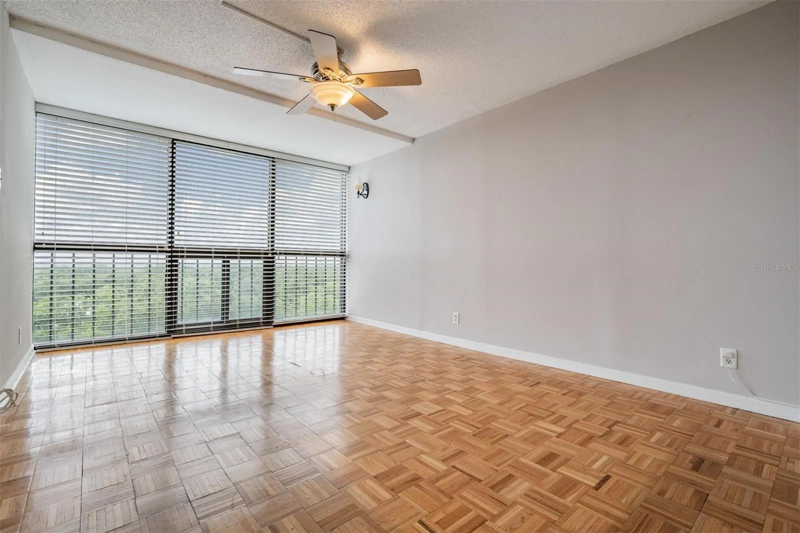 3211 W SWANN AVE #907, #907