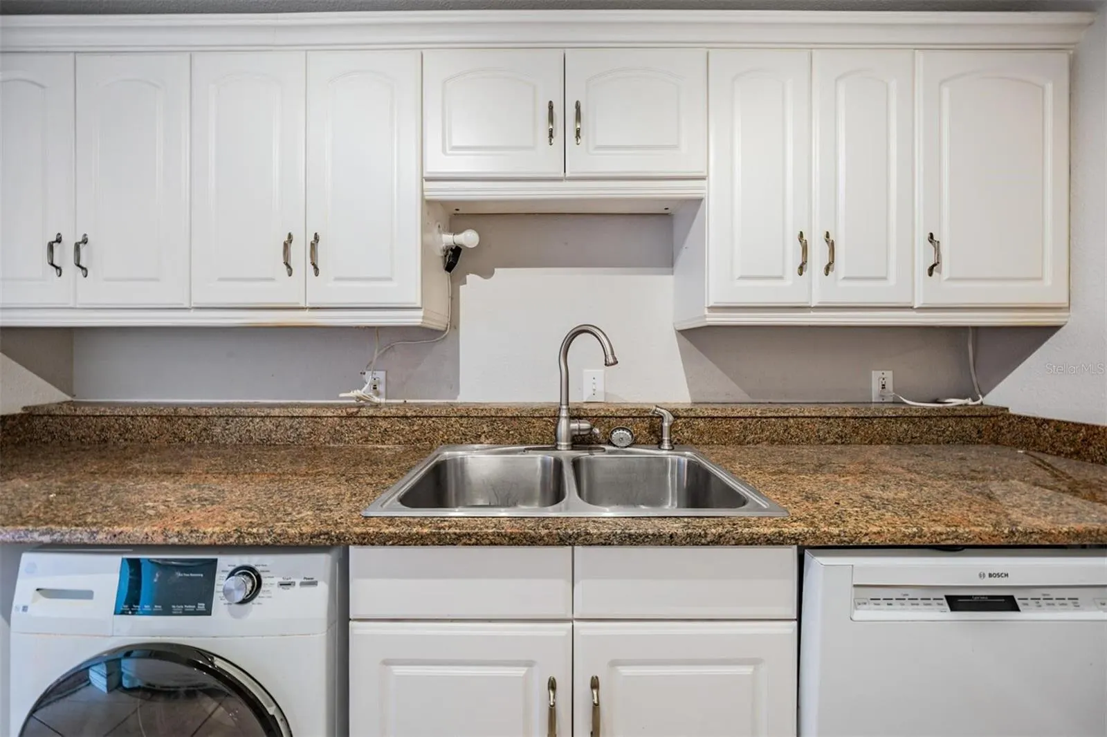 3211 W SWANN AVE #907, #907