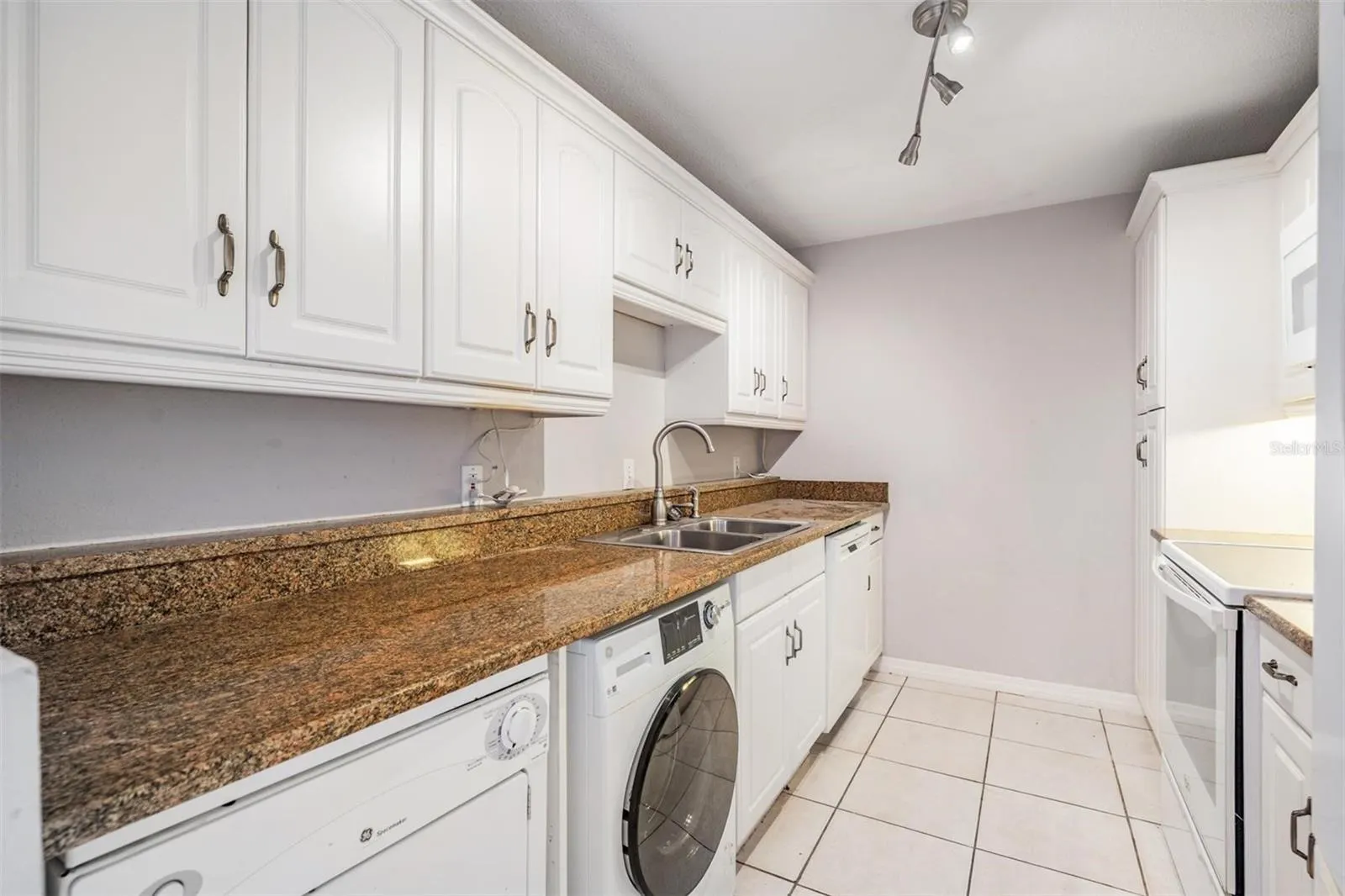 3211 W SWANN AVE #907, #907