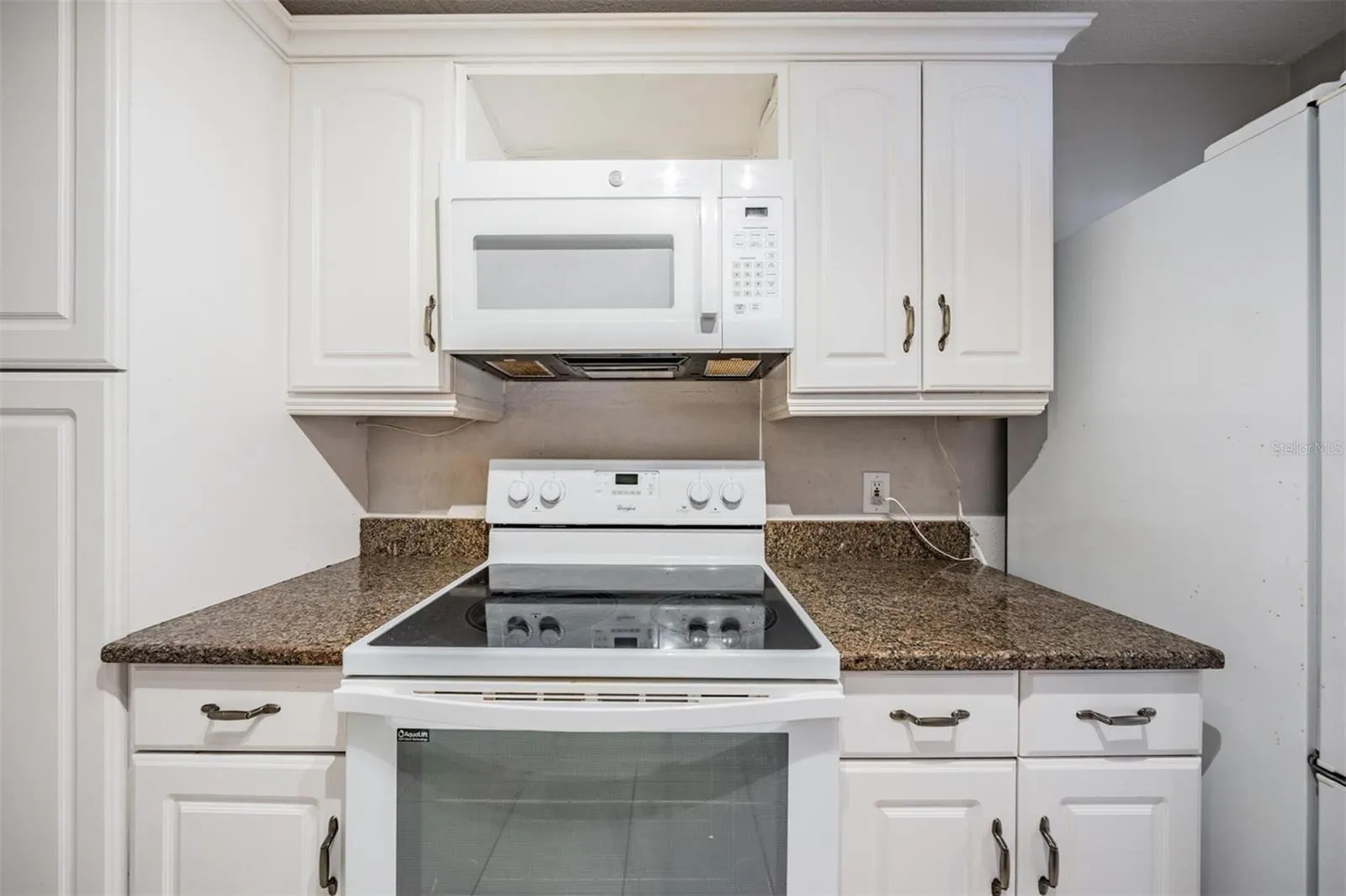 3211 W SWANN AVE #907, #907