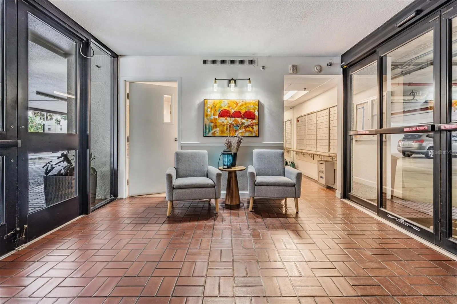 3211 W SWANN AVE #907, #907