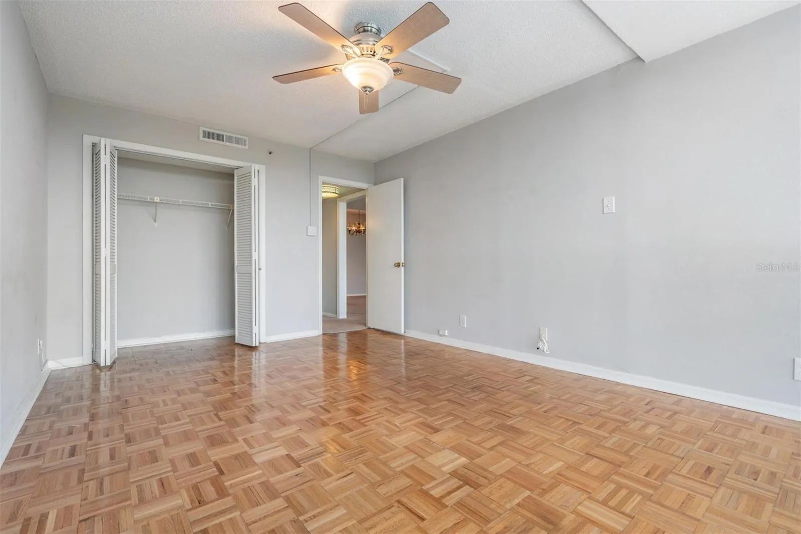 3211 W SWANN AVE #907, #907