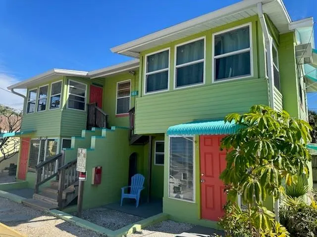 61 81ST AVE #4, #4