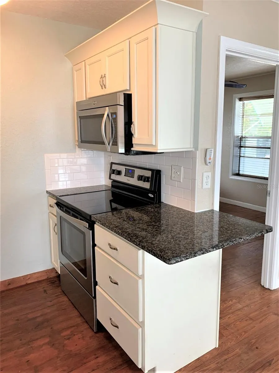 61 81ST AVE #4, #4