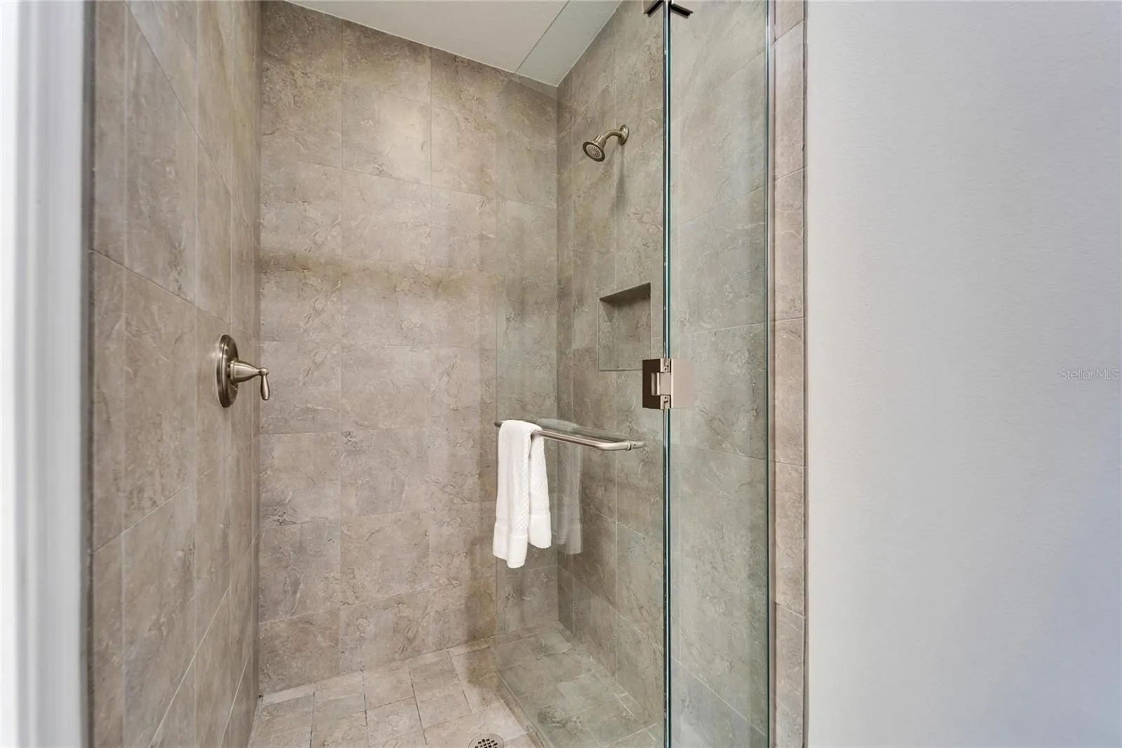 379 ARUBA CIR #201, #201