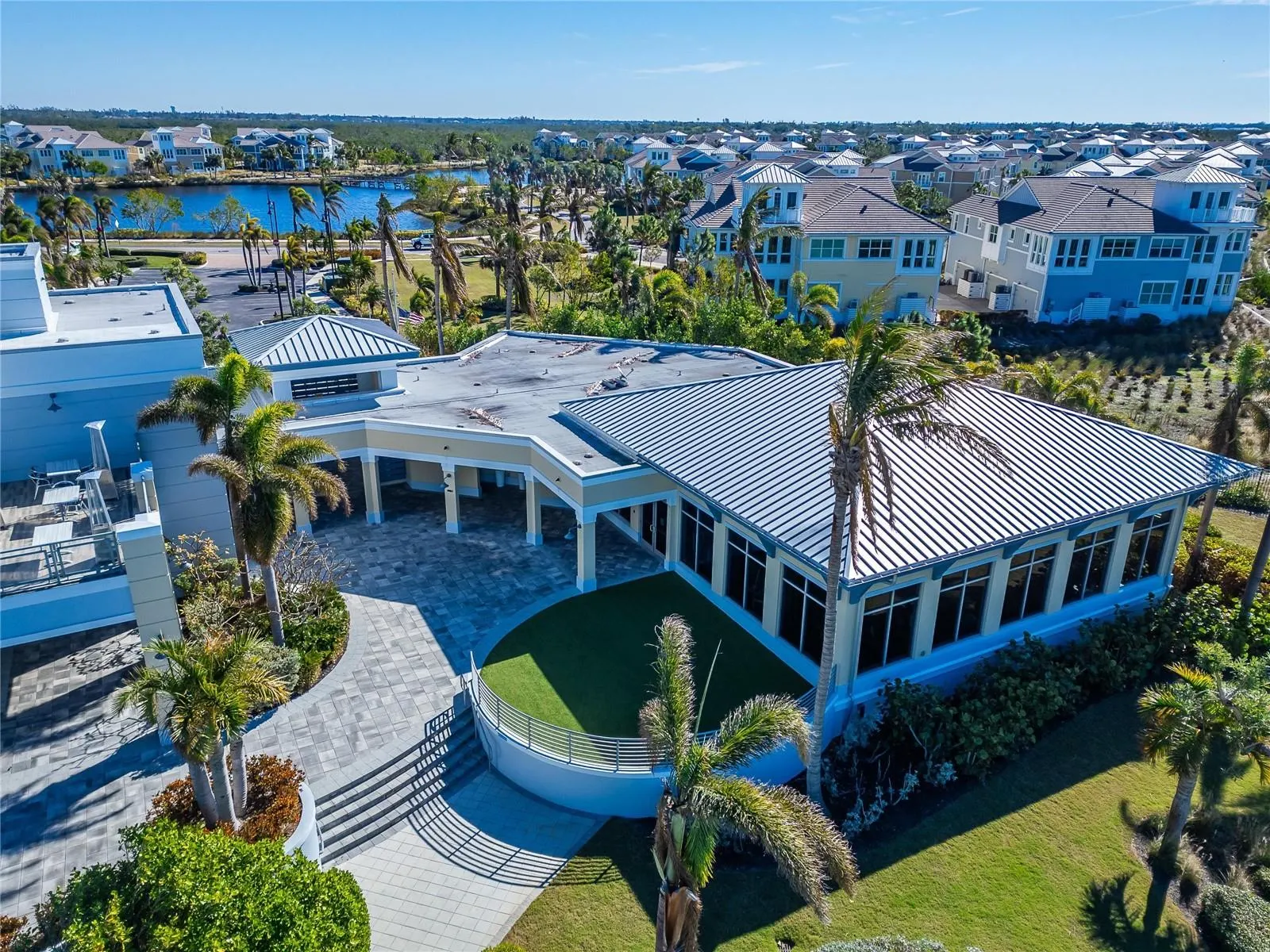 379 ARUBA CIR #201, #201