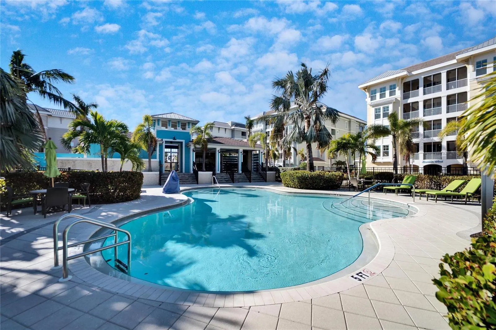 379 ARUBA CIR #201, #201