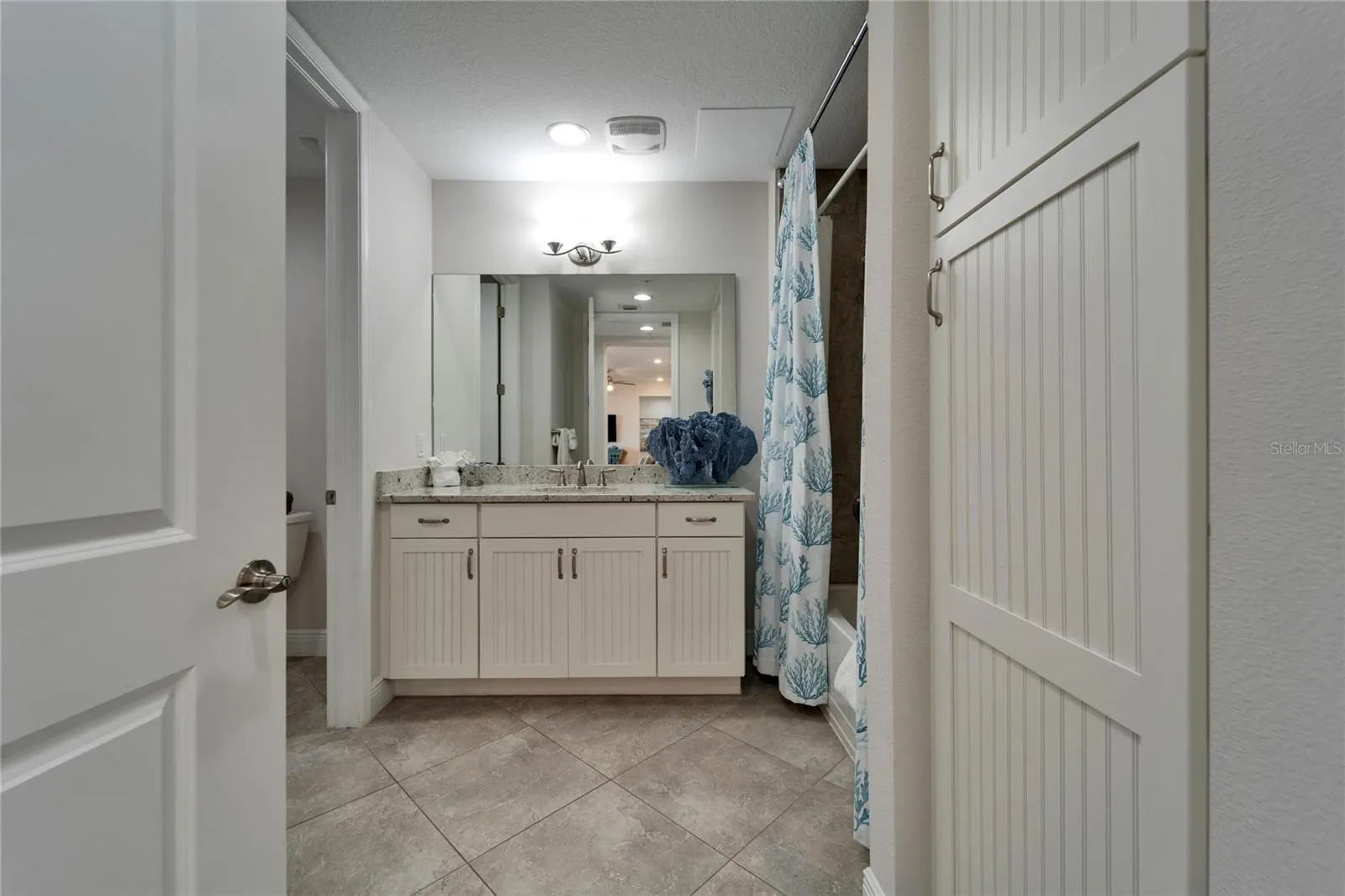 379 ARUBA CIR #201, #201